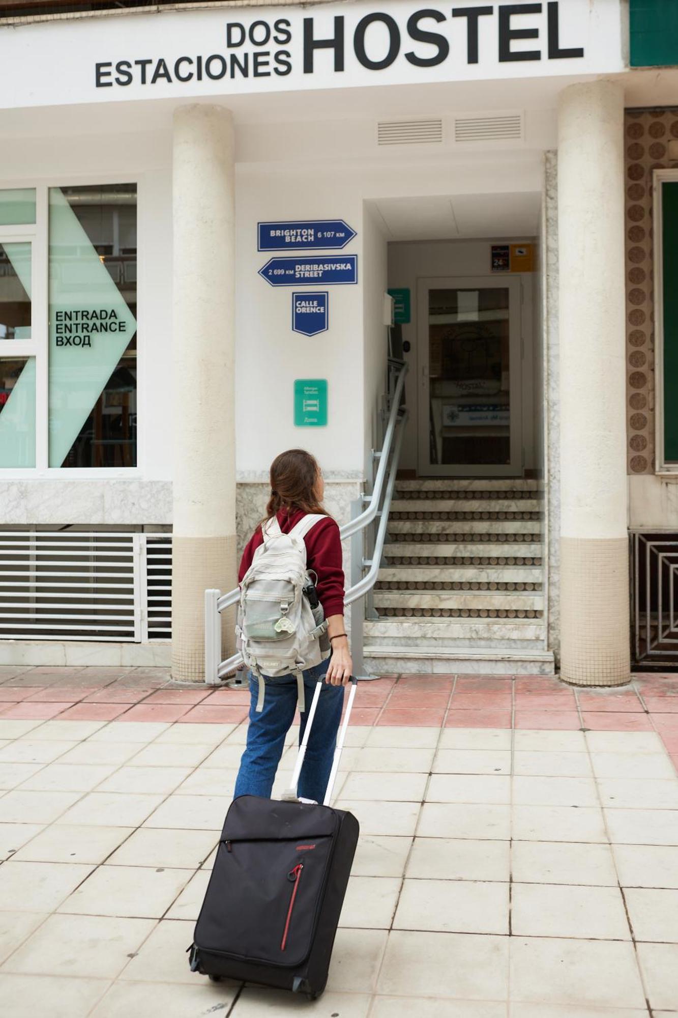 Hostel Dos Estaciones - Free Towels, Coffee & Tea, Remote Check-In 알리칸테 외부 사진