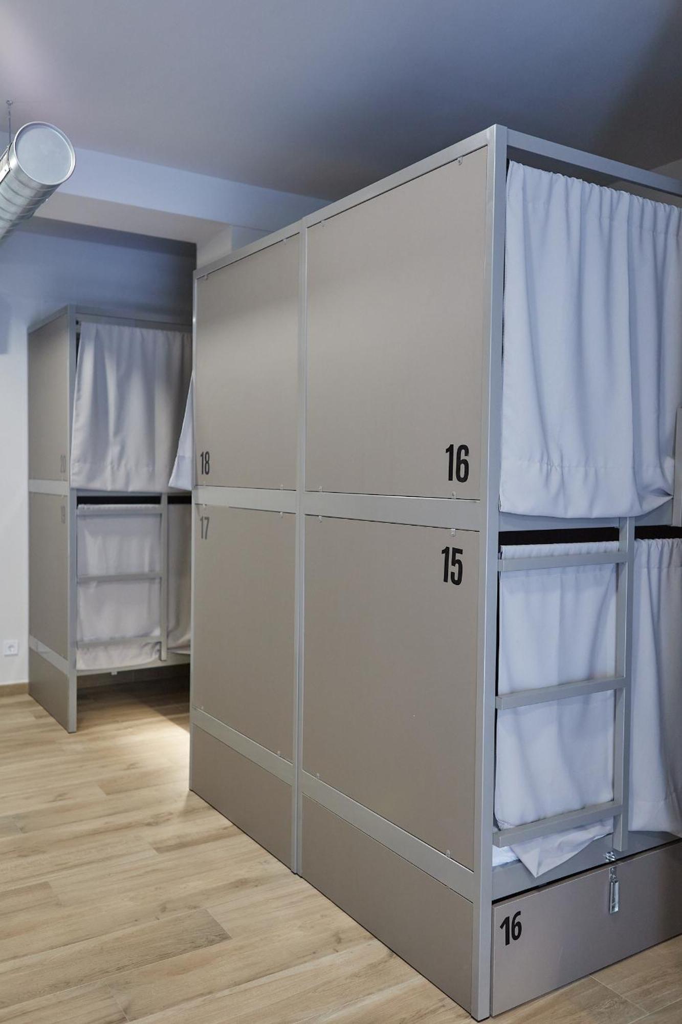 Hostel Dos Estaciones - Free Towels, Coffee & Tea, Remote Check-In 알리칸테 외부 사진