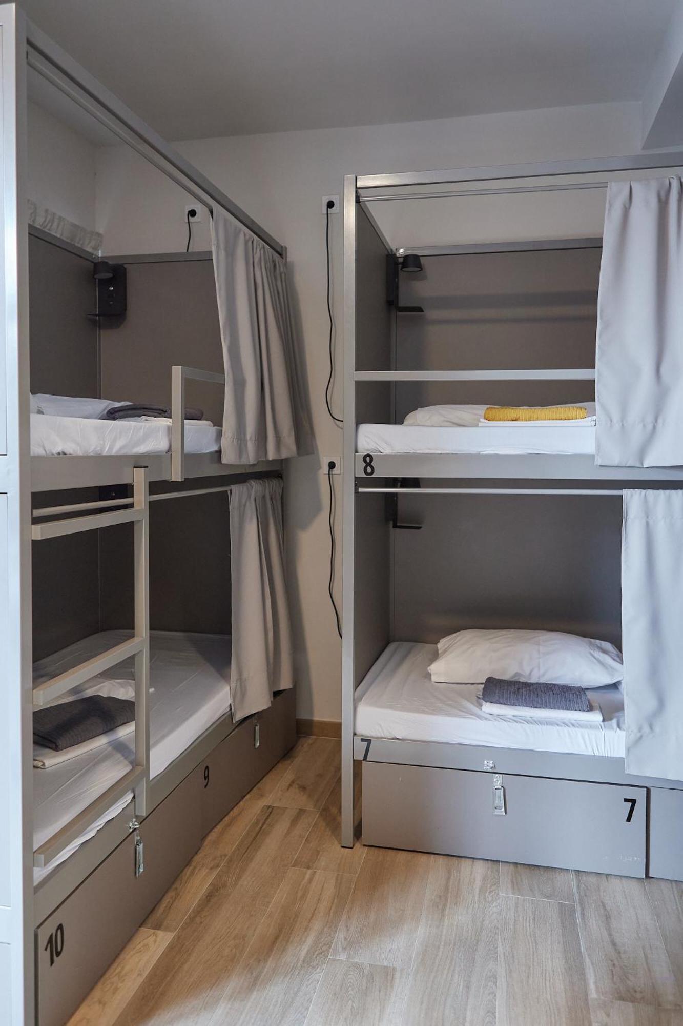 Hostel Dos Estaciones - Free Towels, Coffee & Tea, Remote Check-In 알리칸테 외부 사진