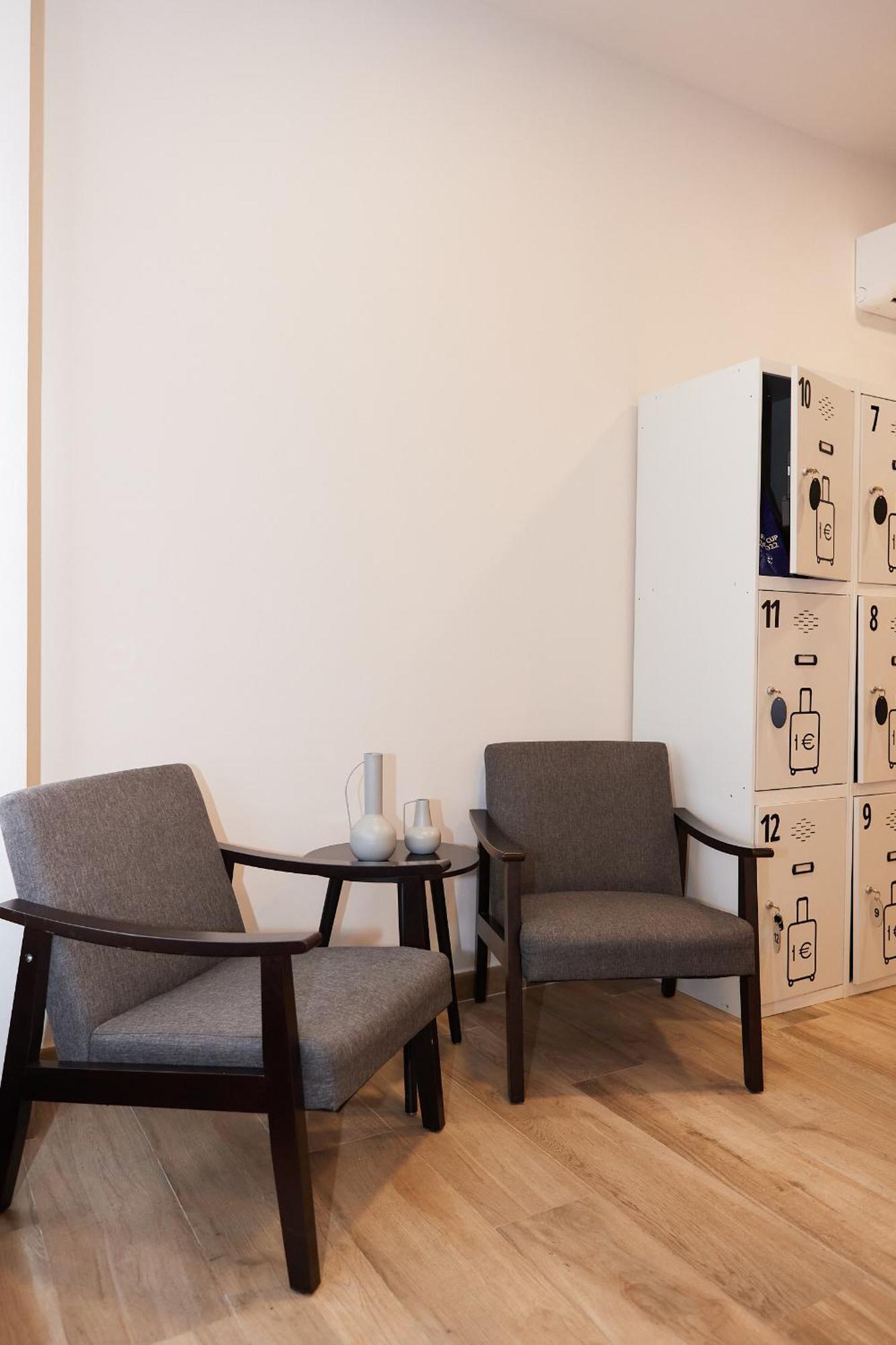 Hostel Dos Estaciones - Free Towels, Coffee & Tea, Remote Check-In 알리칸테 외부 사진
